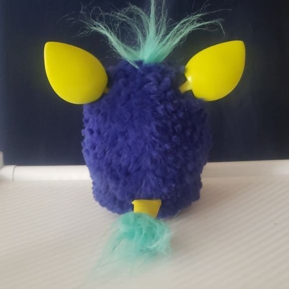 2012 Furby - Picture 11 of 16